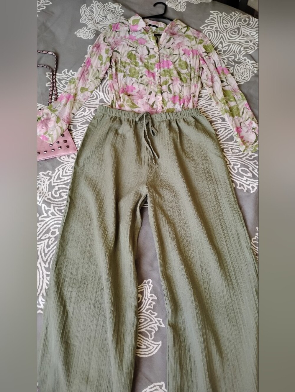 Casual 2 pc. Woman's Outfit